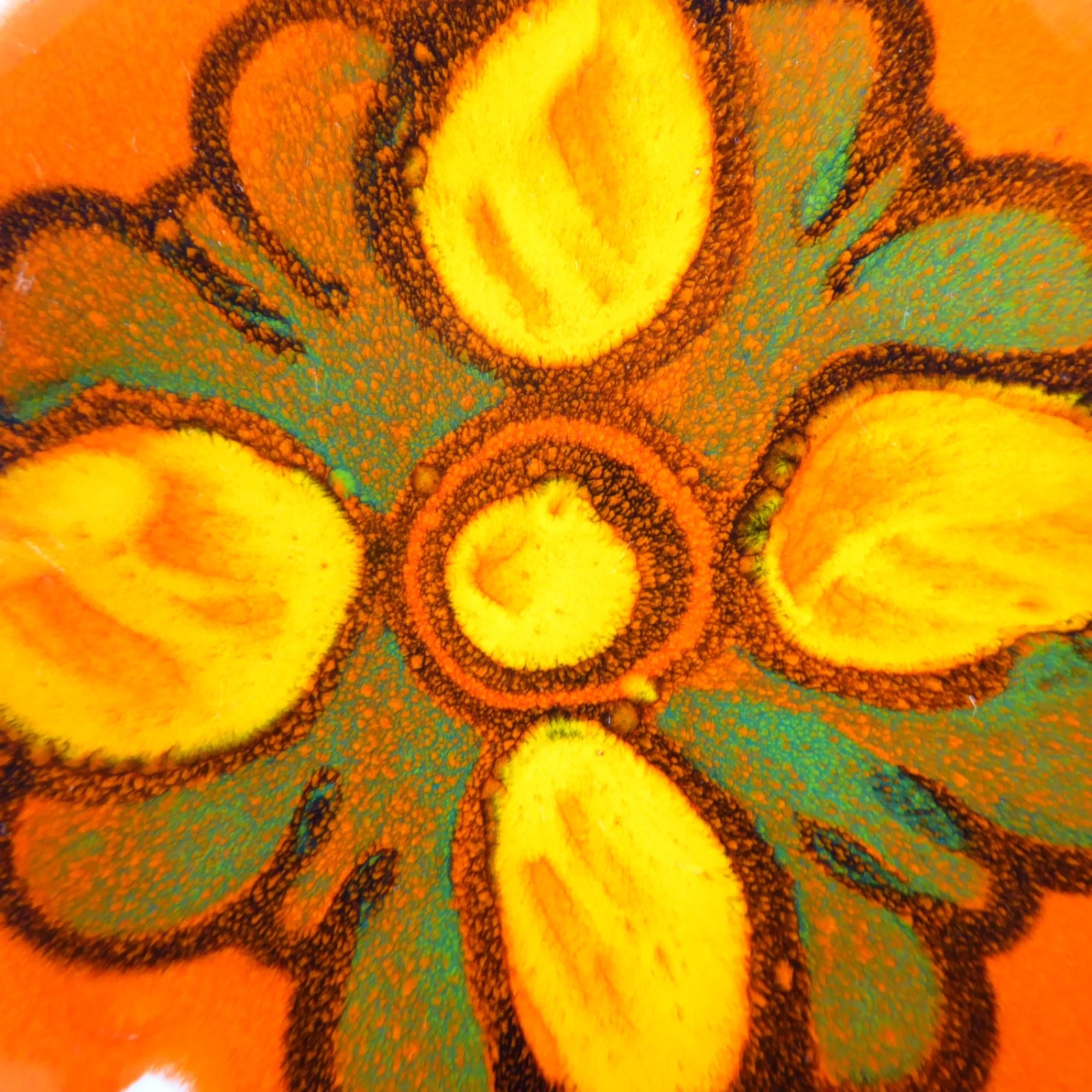 Poole pottery Delphis small orange plate, shape 49. Retro round orange signed R - Image 4
