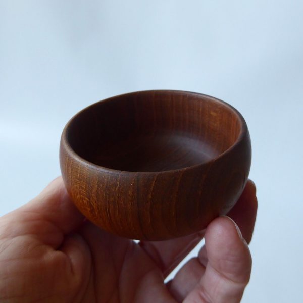 RW Norway Mid century modernist small carved teak wooden bowl, Rakel Wayersvang - Image 3