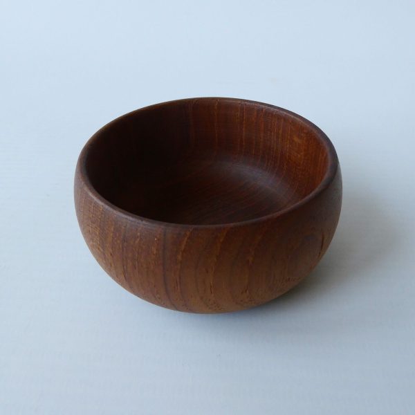RW Norway Mid century modernist small carved teak wooden bowl, Rakel Wayersvang - Image 4