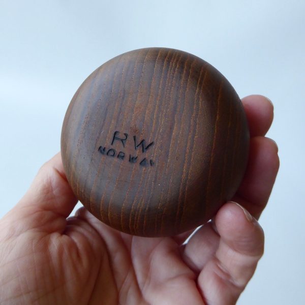 RW Norway Mid century modernist small carved teak wooden bowl, Rakel Wayersvang - Image 8