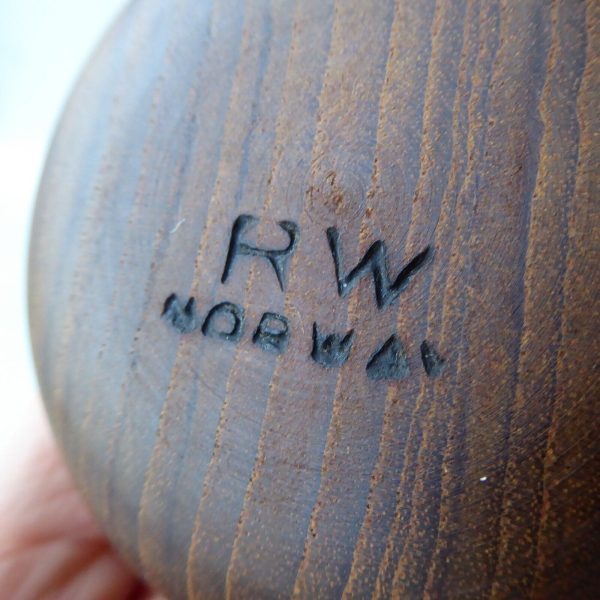 RW Norway Mid century modernist small carved teak wooden bowl, Rakel Wayersvang - Image 9