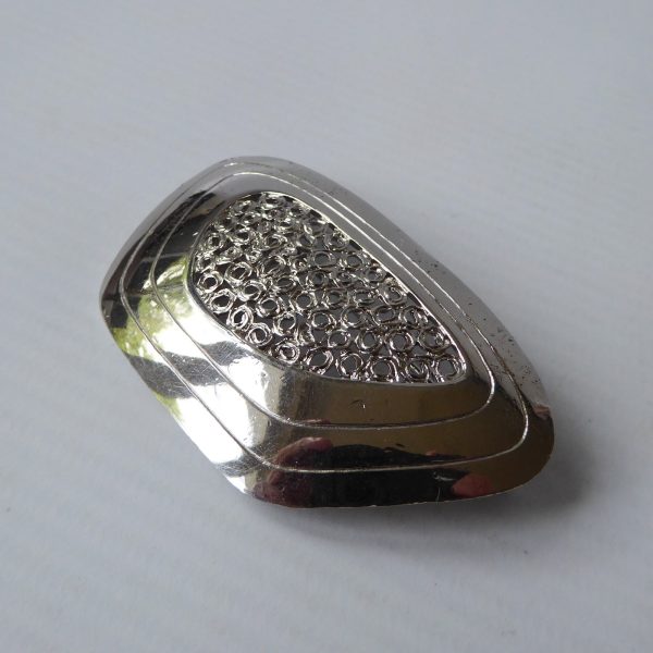 Retro 1960s/1970s shiny steel or silver tone large brooch, modernist asymmetric - Image 6