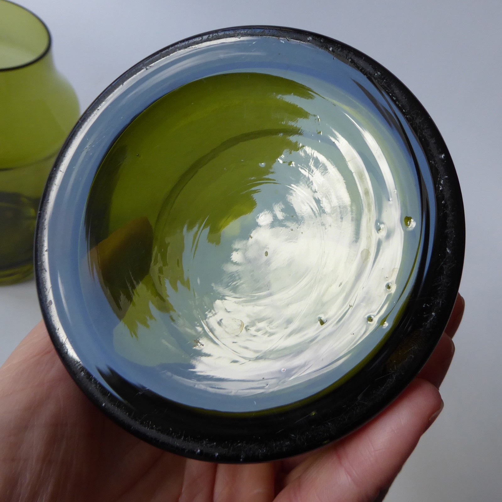 Riihimaki 1581 + piippu vintage art glass vases, olive green Finland, Riihimaen - Image 14