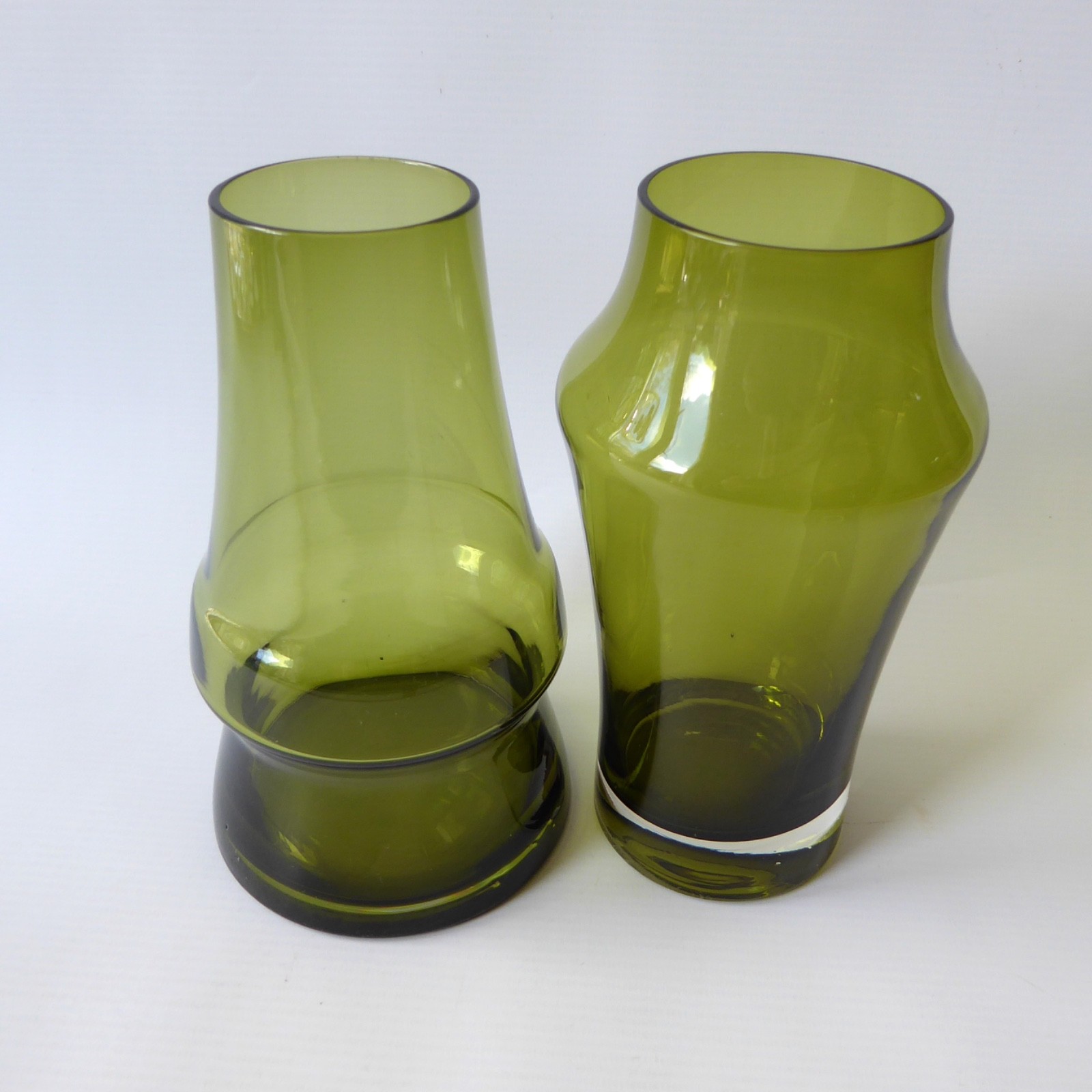 Riihimaki 1581 + piippu vintage art glass vases, olive green Finland, Riihimaen - Image 4