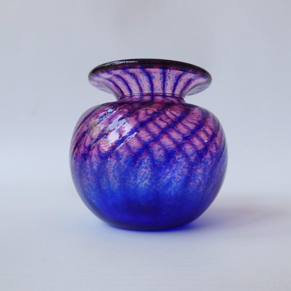 Robert Held (RHAG) art glass vase, blue pink twist stripe small pot. Canada 2004 - Image 3