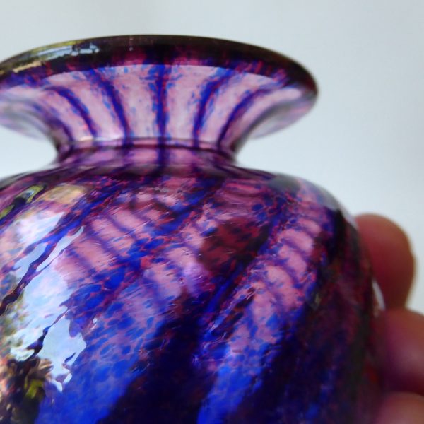 Robert Held (RHAG) art glass vase, blue pink twist stripe small pot. Canada 2004 - Image 8