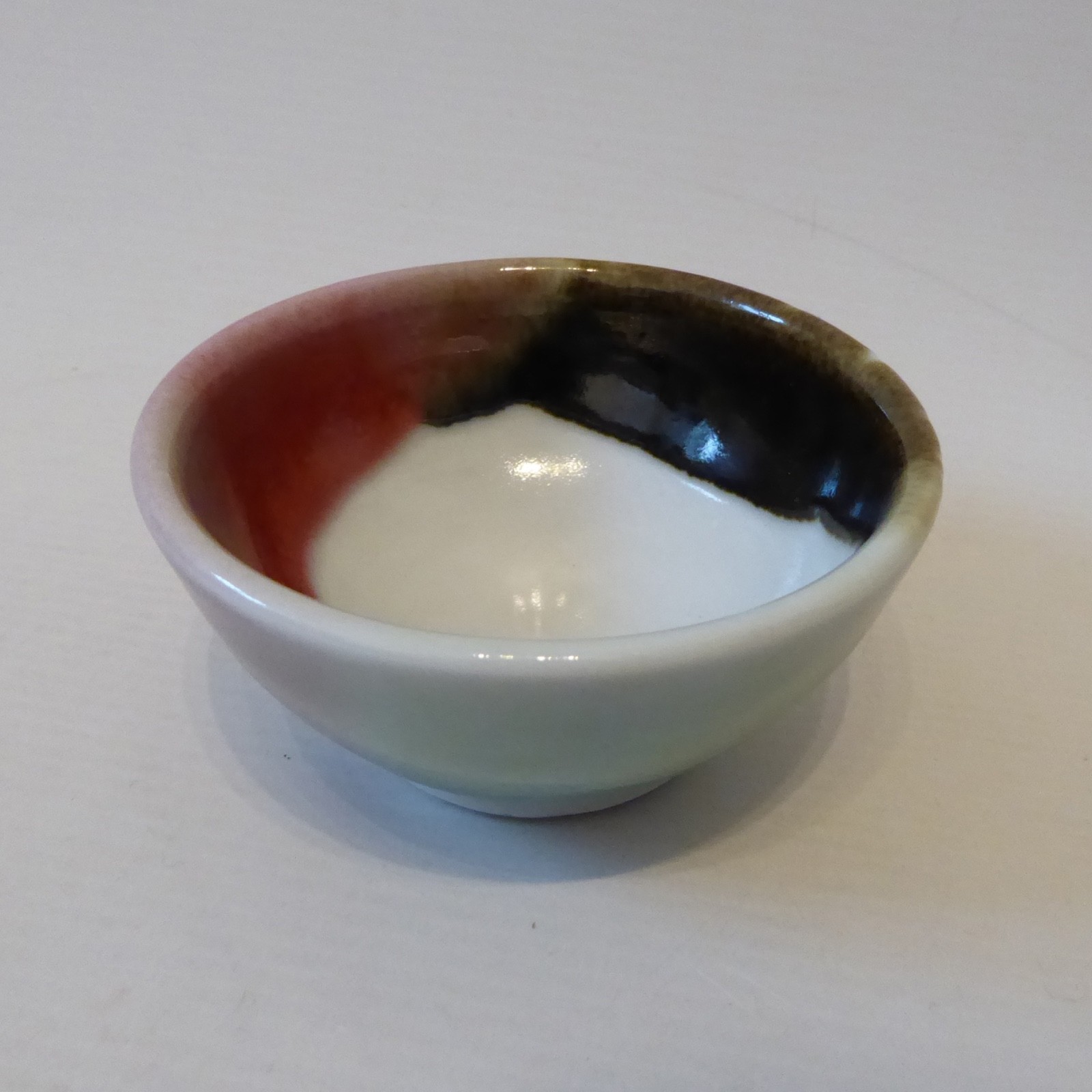 Signed AB studio artisan porcelain bowl, Japanese style ceramic dish. Vintage - Image 3