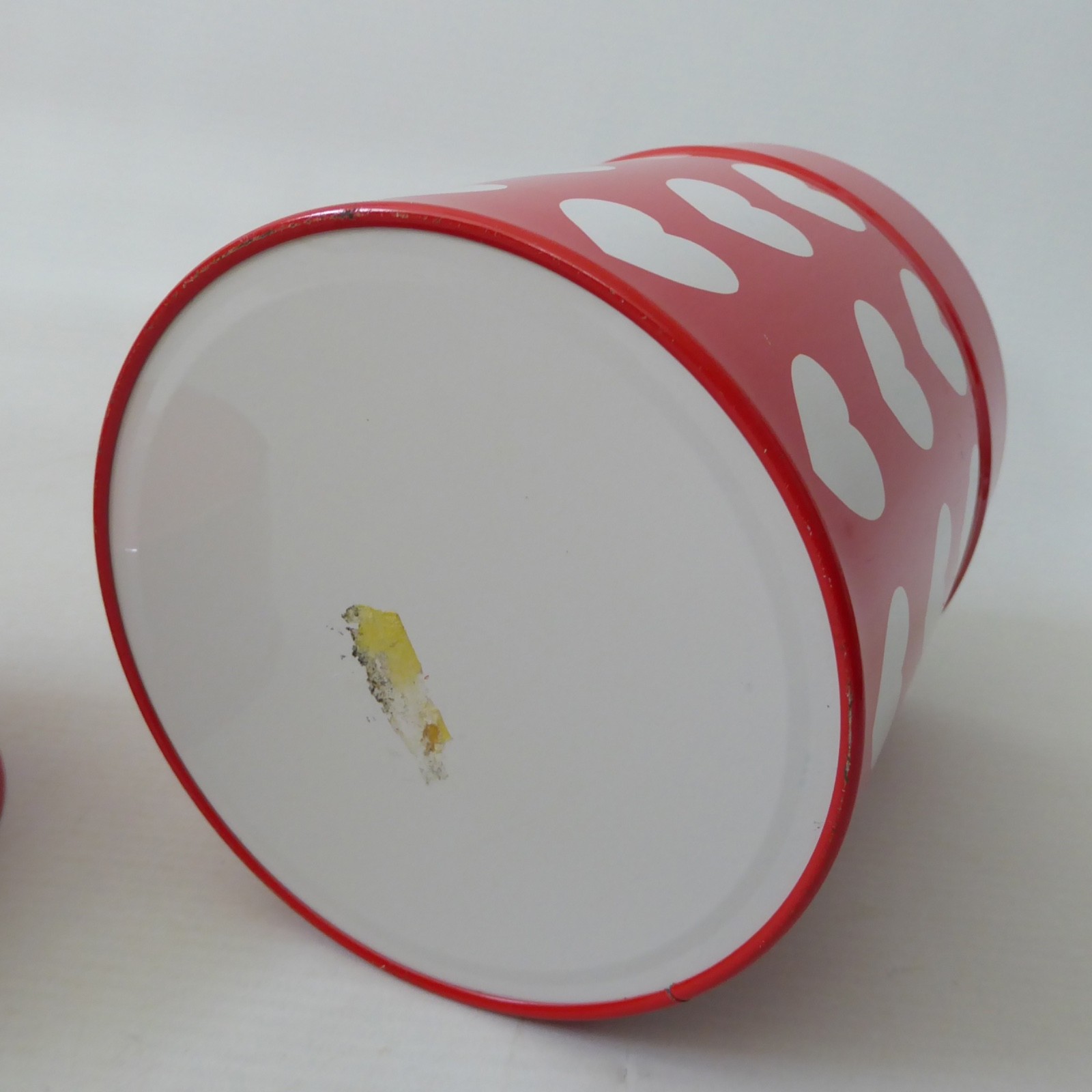 Vintage 1970s 1980s red & white love hearts storage tin canister. Retro cylinder - Image 10