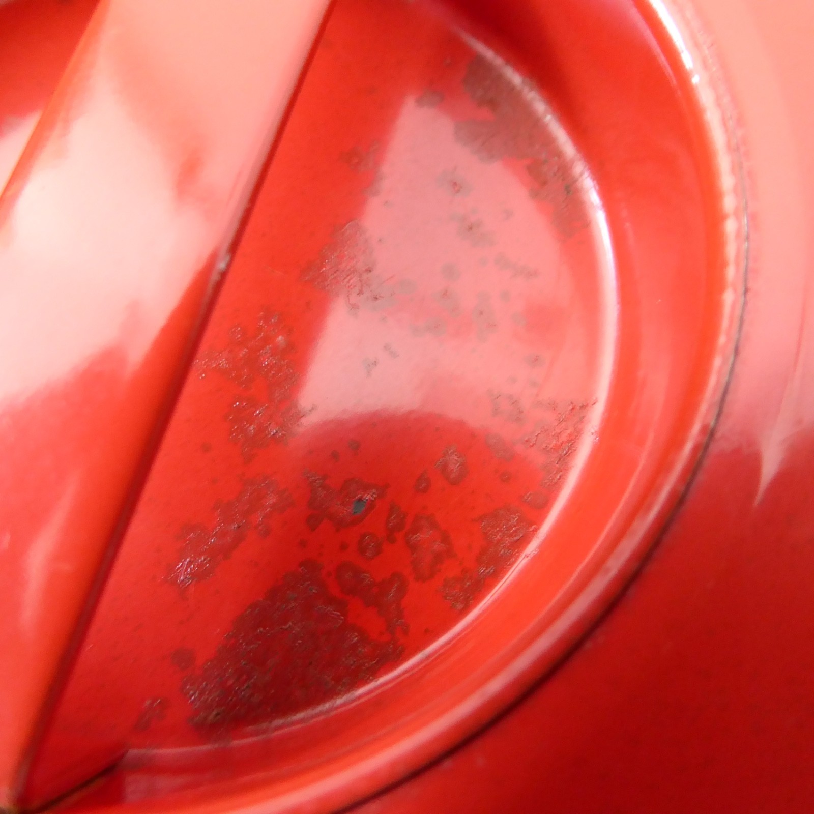 Vintage 1970s 1980s red & white love hearts storage tin canister. Retro cylinder - Image 13
