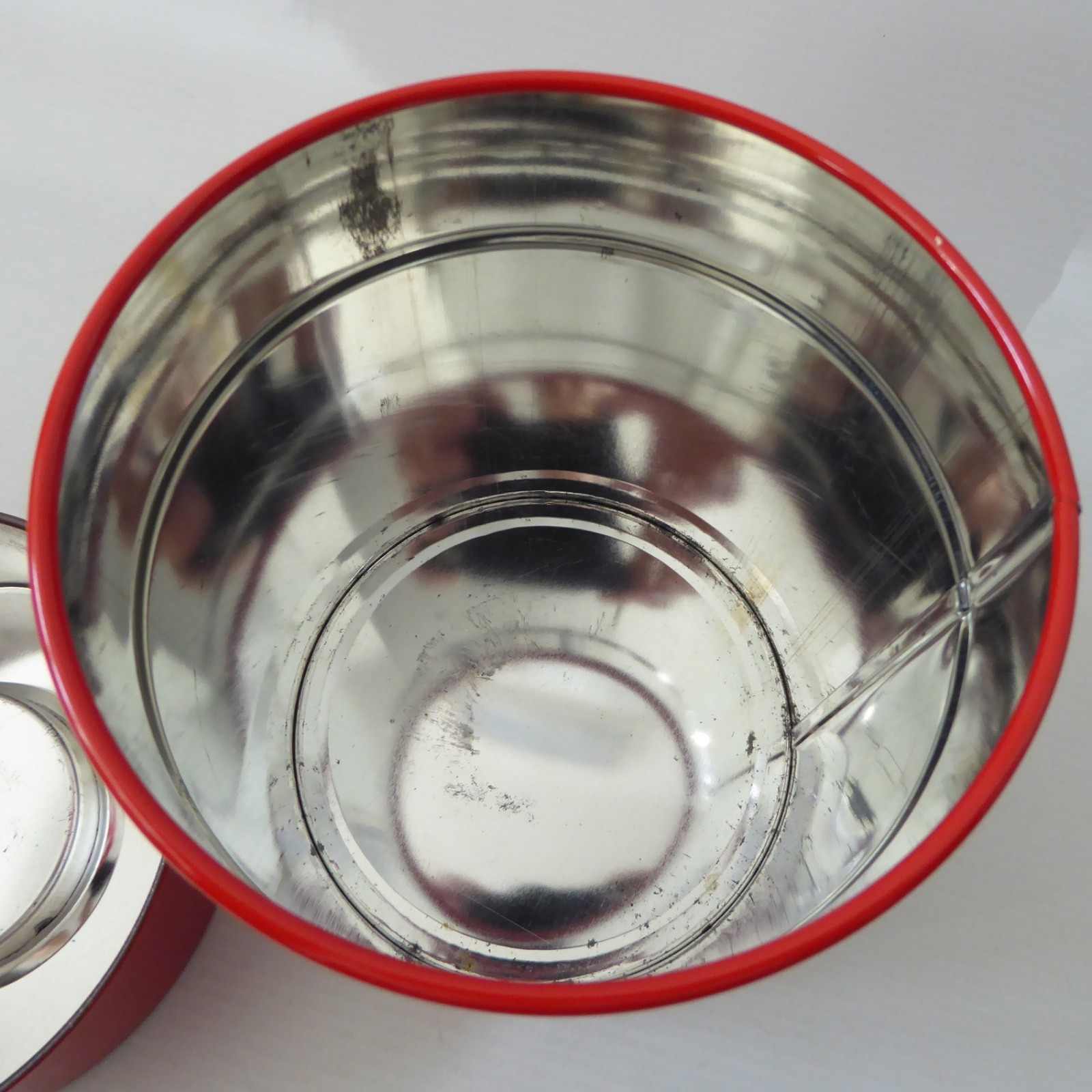Vintage 1970s 1980s red & white love hearts storage tin canister. Retro cylinder - Image 9