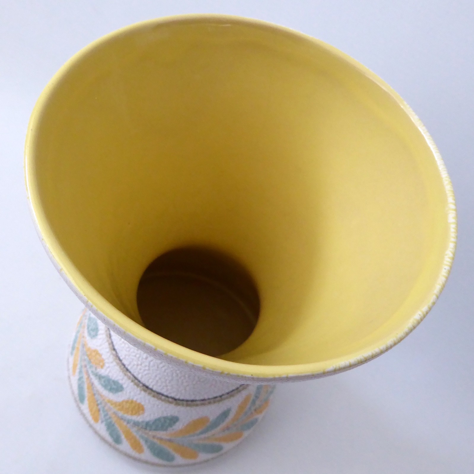 Vintage ceramic pottery vase, Italian/West German, textured yellow, 1970s retro - Image 6