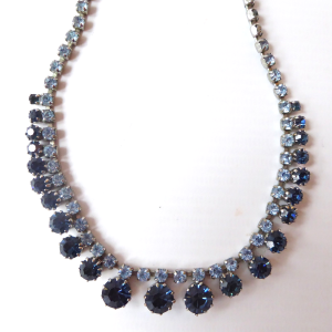 Vintage rhinestone 14"-17" choker necklace, sapphire/sky blue paste diamanté 50s