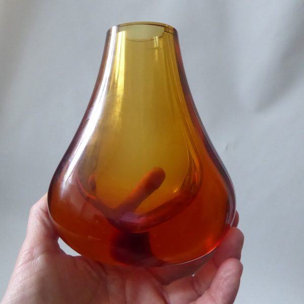 Whitefriars hambone 5.5" 9656 art glass vase, Gold FLC full lead crystal, 1980 - Image 3