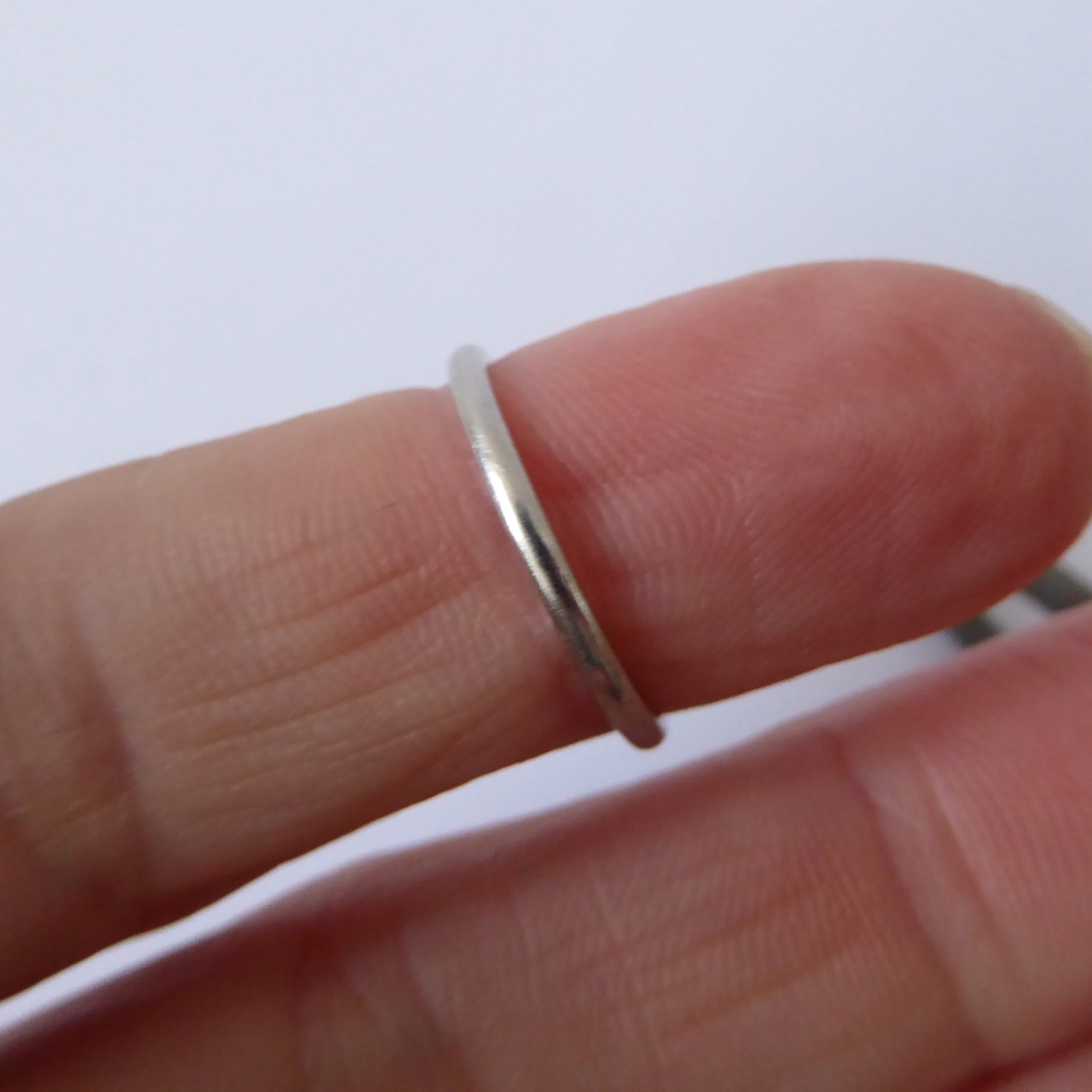 1.5mm court slim vintage sterling 925 silver ring, size J, hallmarked. Wedding - Image 3