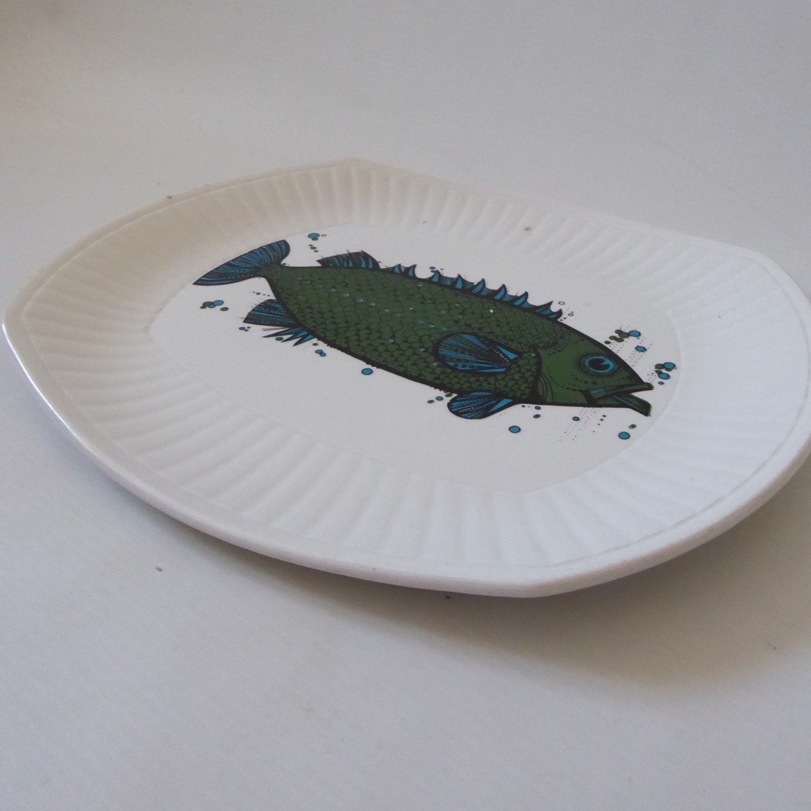 Aquarius fish series Washington Pottery ironstone oval plate platter, beefeater - Image 4