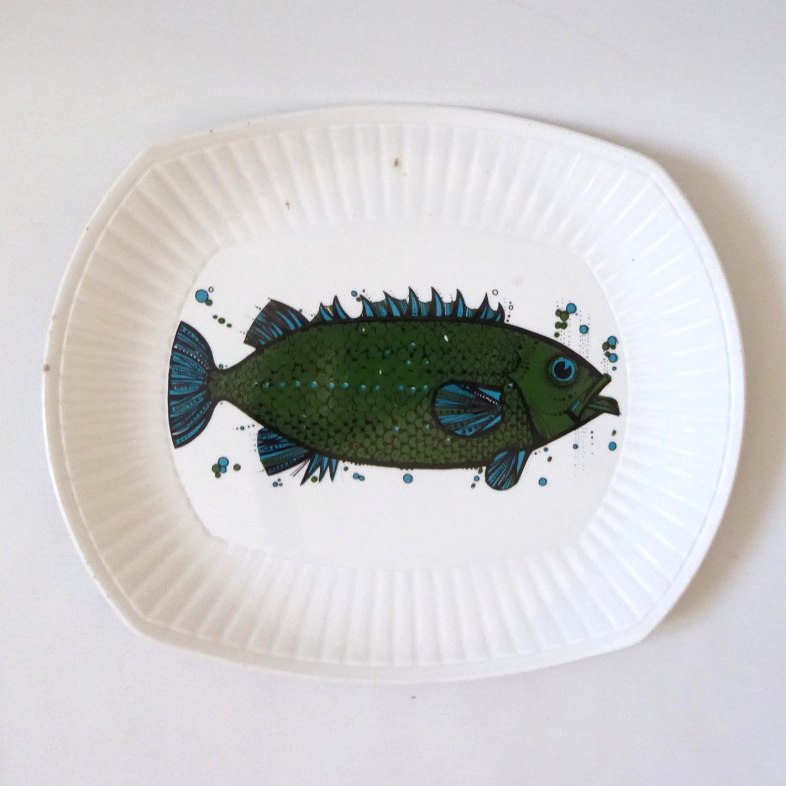 Aquarius fish series Washington Pottery ironstone oval plate platter, beefeater
