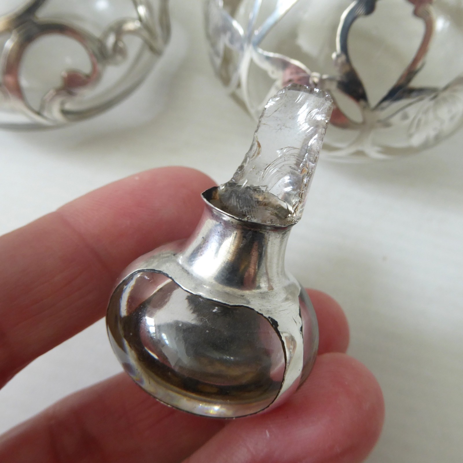 Art Nouveau antique sterling silver overlay glass 2 perfume bottles, vintage - Image 17