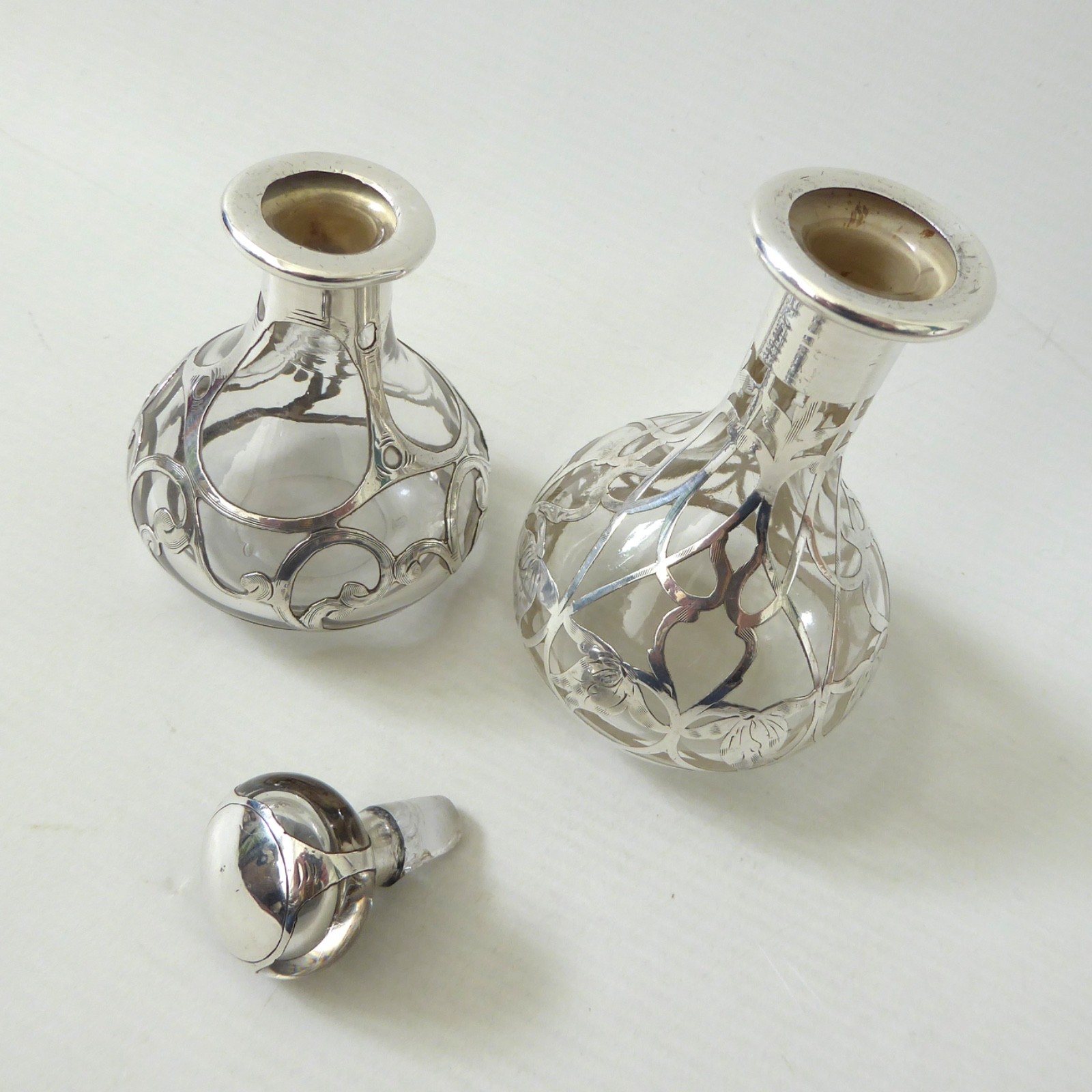 Art Nouveau antique sterling silver overlay glass 2 perfume bottles, vintage - Image 4