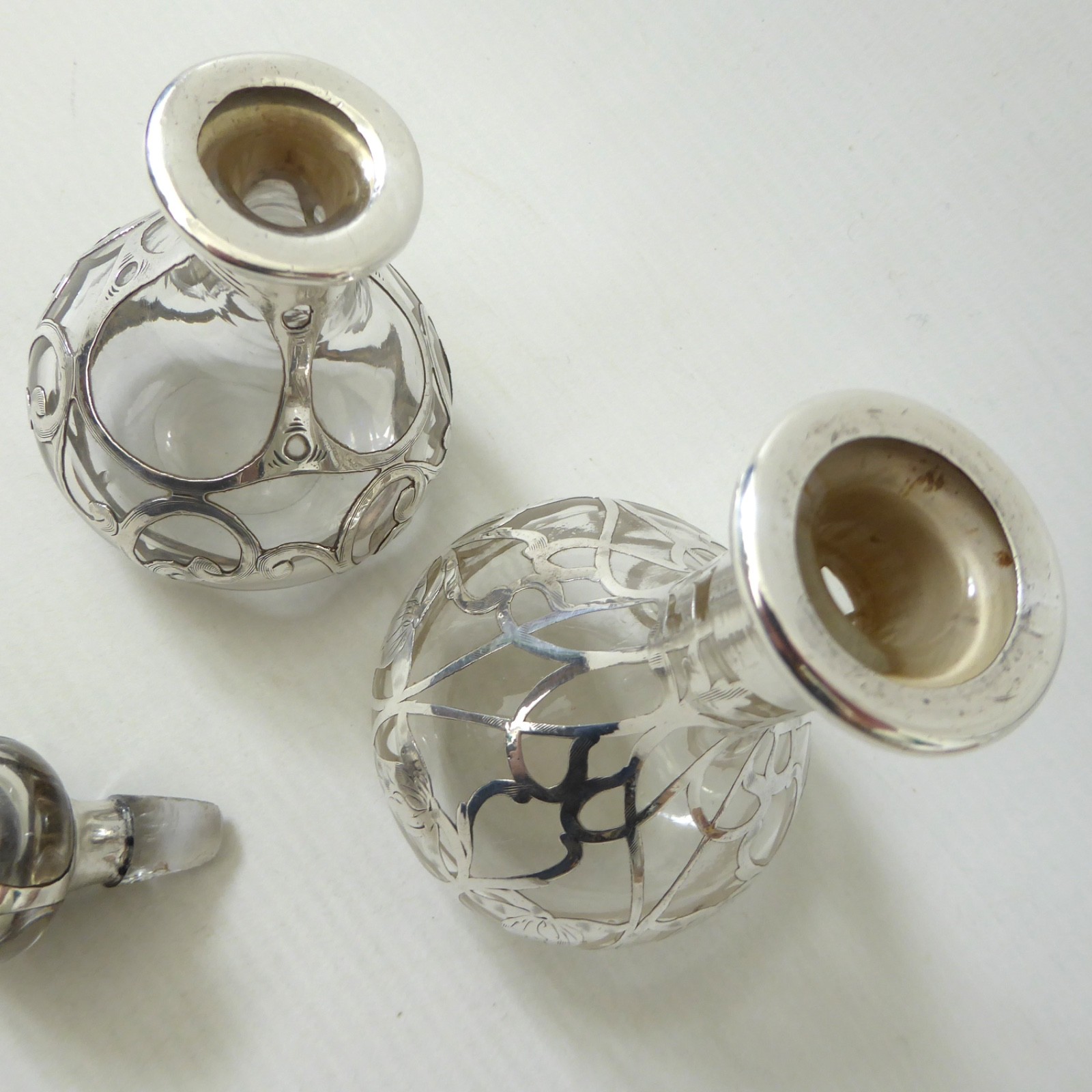 Art Nouveau antique sterling silver overlay glass 2 perfume bottles, vintage - Image 5