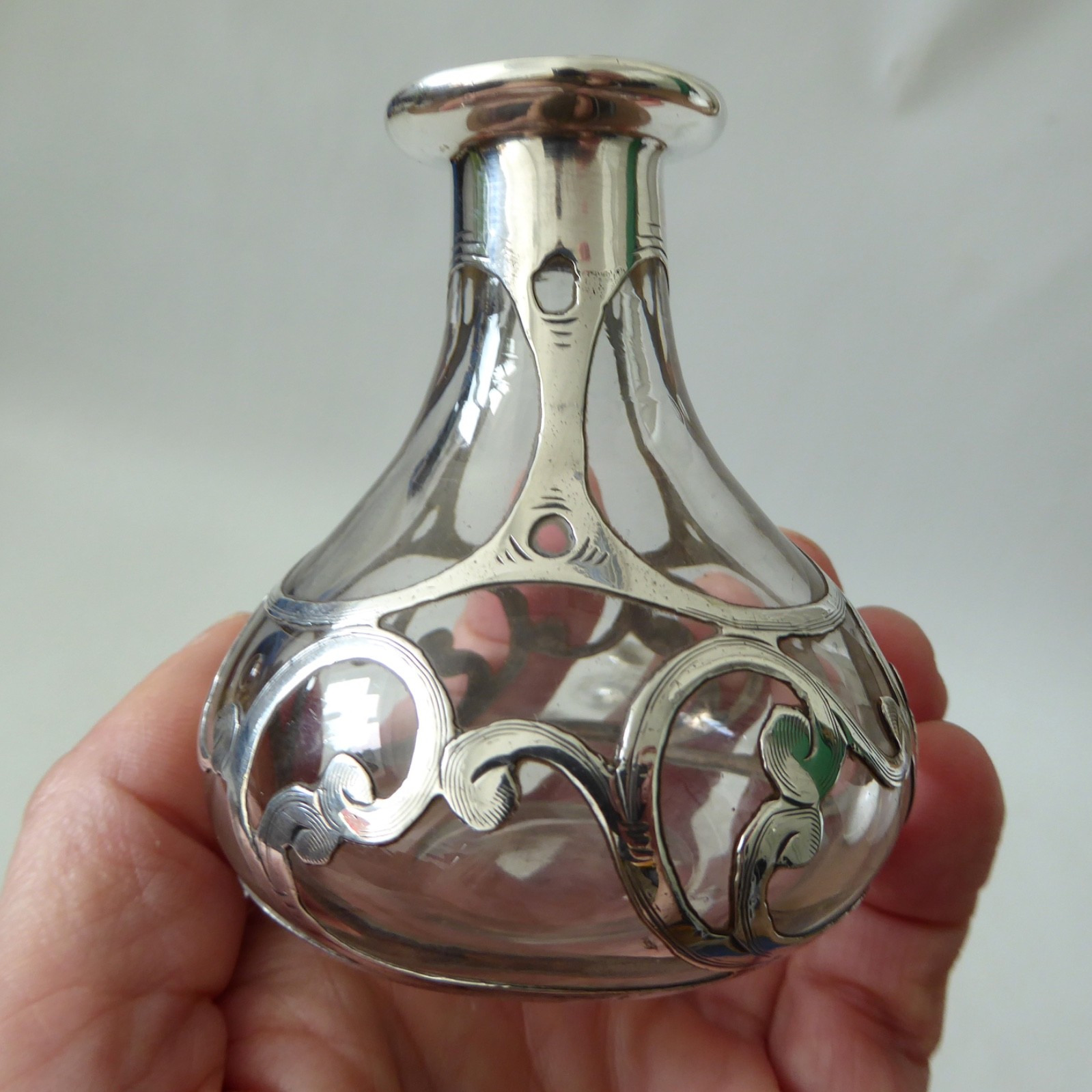 Art Nouveau antique sterling silver overlay glass 2 perfume bottles, vintage - Image 9