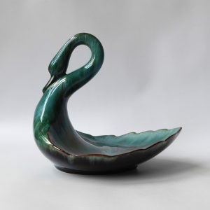 Blue Mountain Pottery Canada vintage ceramic SWAN figurine dish, green black BMP