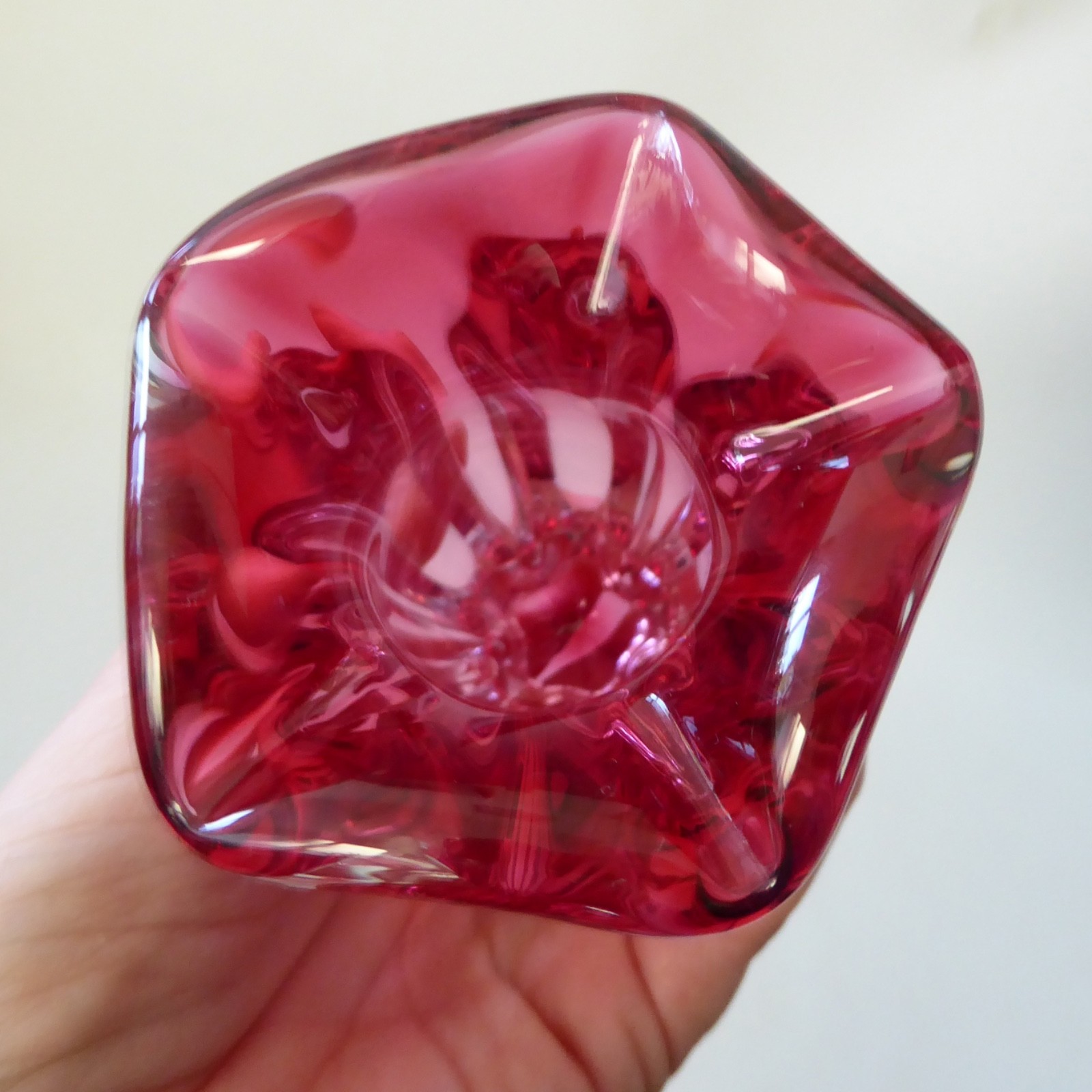 Chribska Josef Hospodka, Czech art glass cranberry pink vase. Vintage Bohemian - Image 7