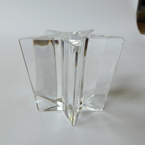 Dansk Designs art glass crystal star paperweight, ornamental clear block. Poland - Image 6