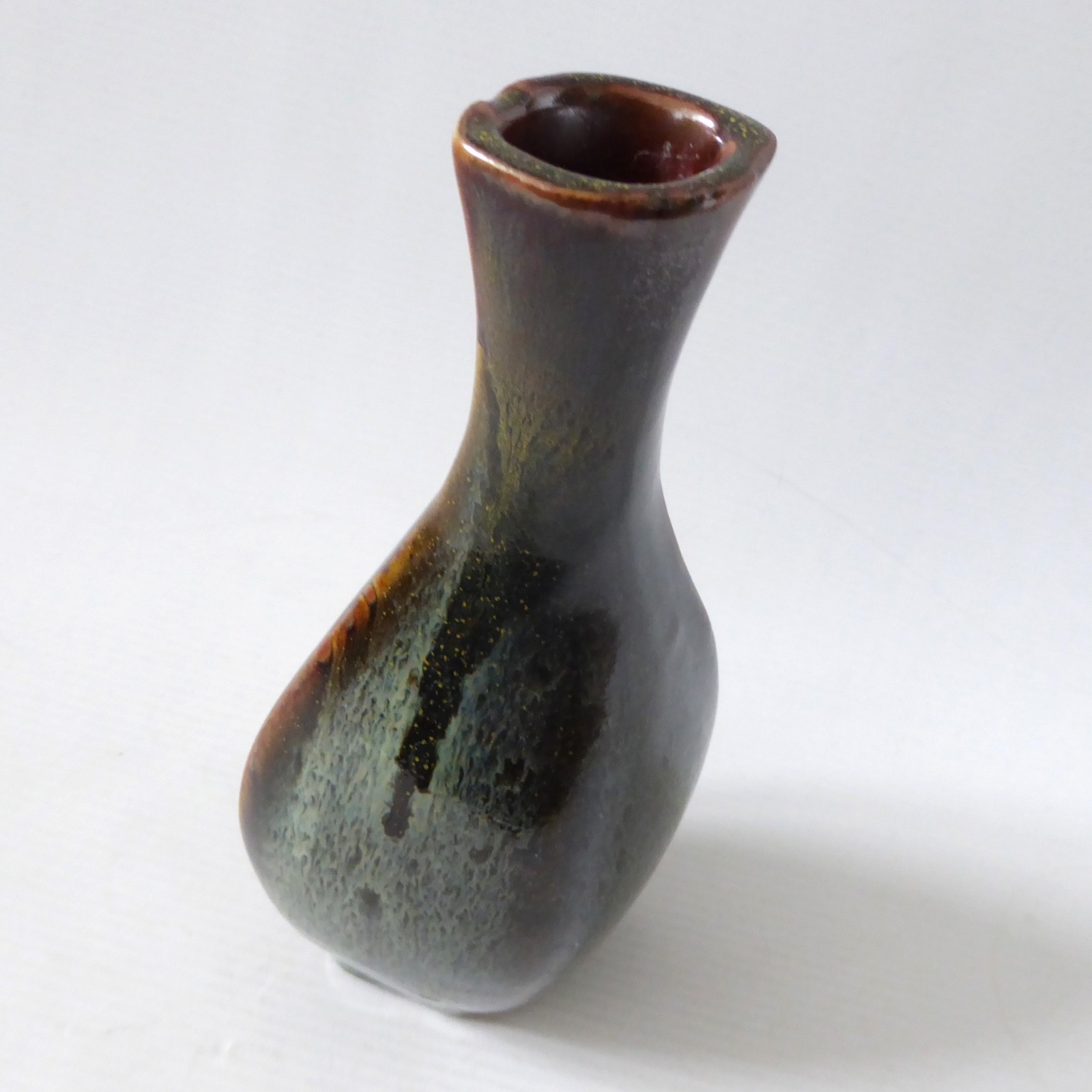 Glazed vintage art pottery vase, studio. Black brown green drip, flat oval vase - Image 7