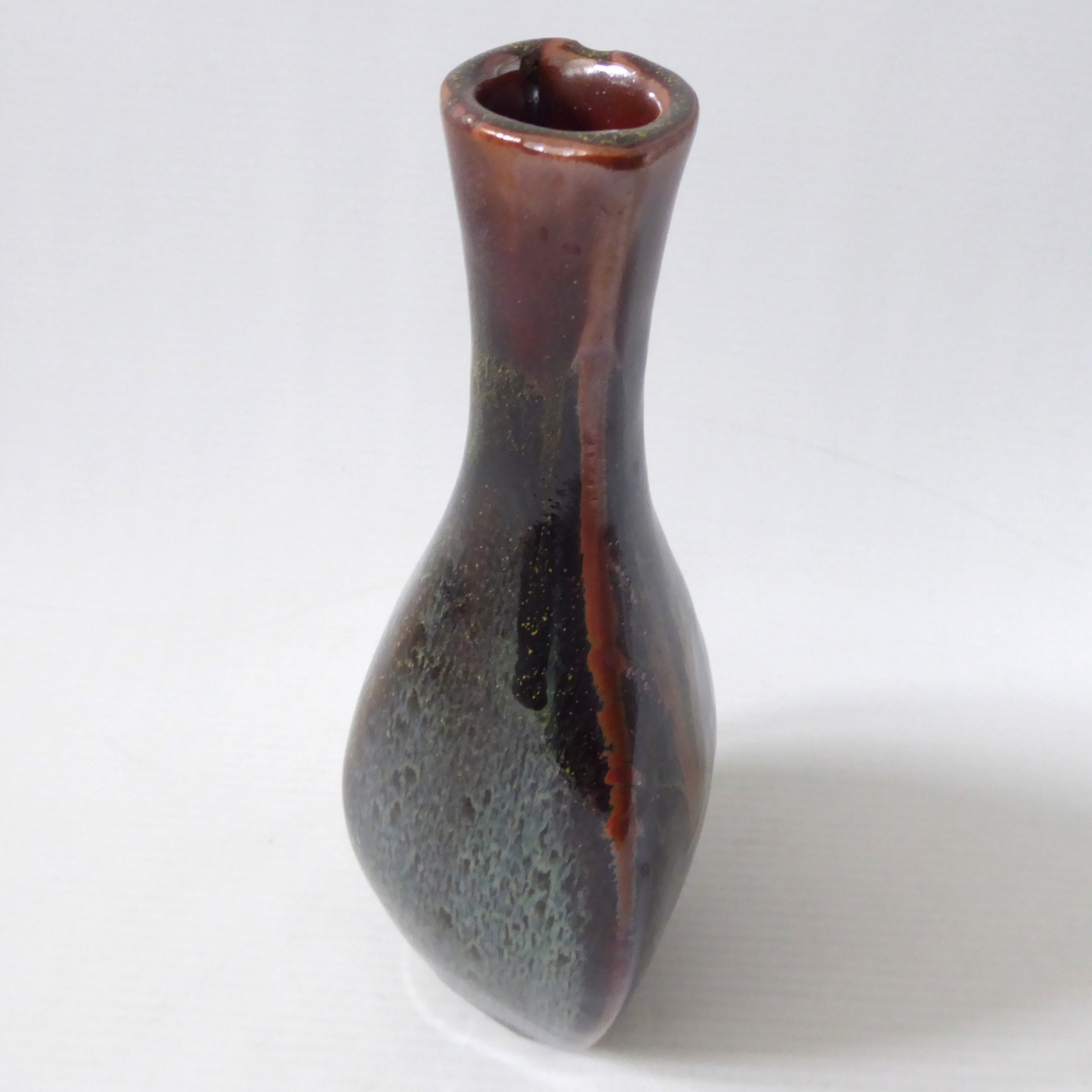 Glazed vintage art pottery vase, studio. Black brown green drip, flat oval vase - Image 9