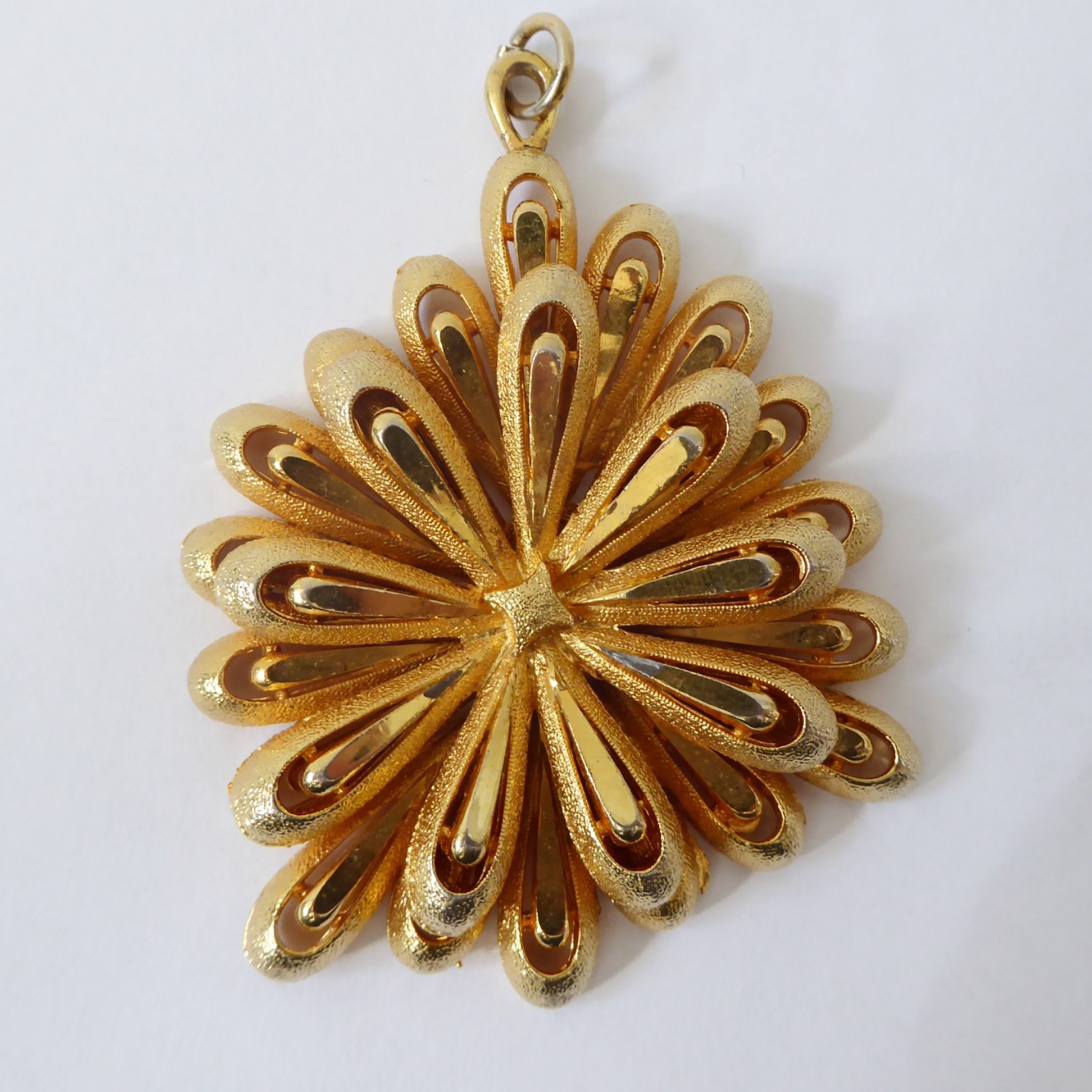 Gold tone large pendant for necklace. Vintage 1960s 1970s brutalist retro kitsch - Image 3