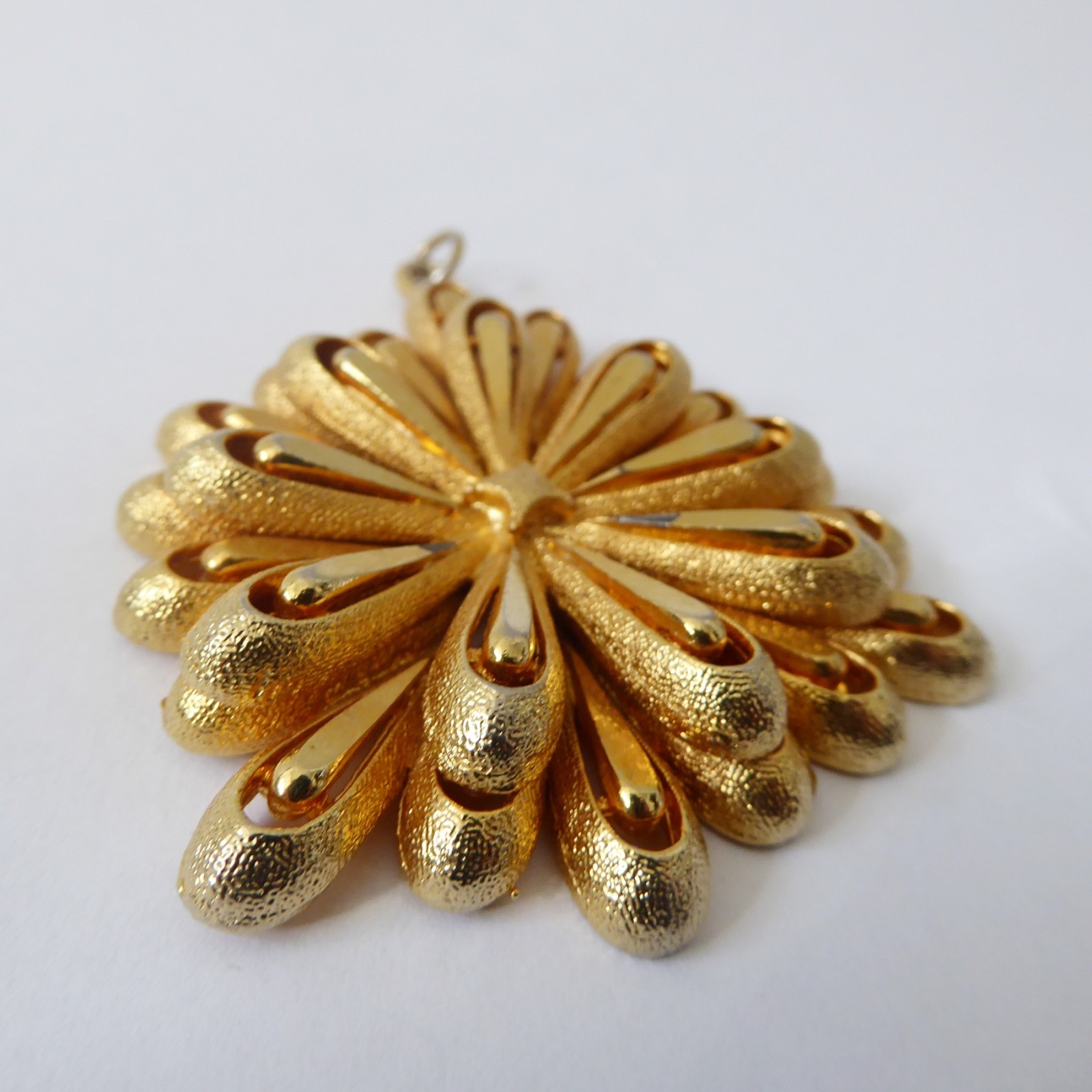 Gold tone large pendant for necklace. Vintage 1960s 1970s brutalist retro kitsch - Image 5