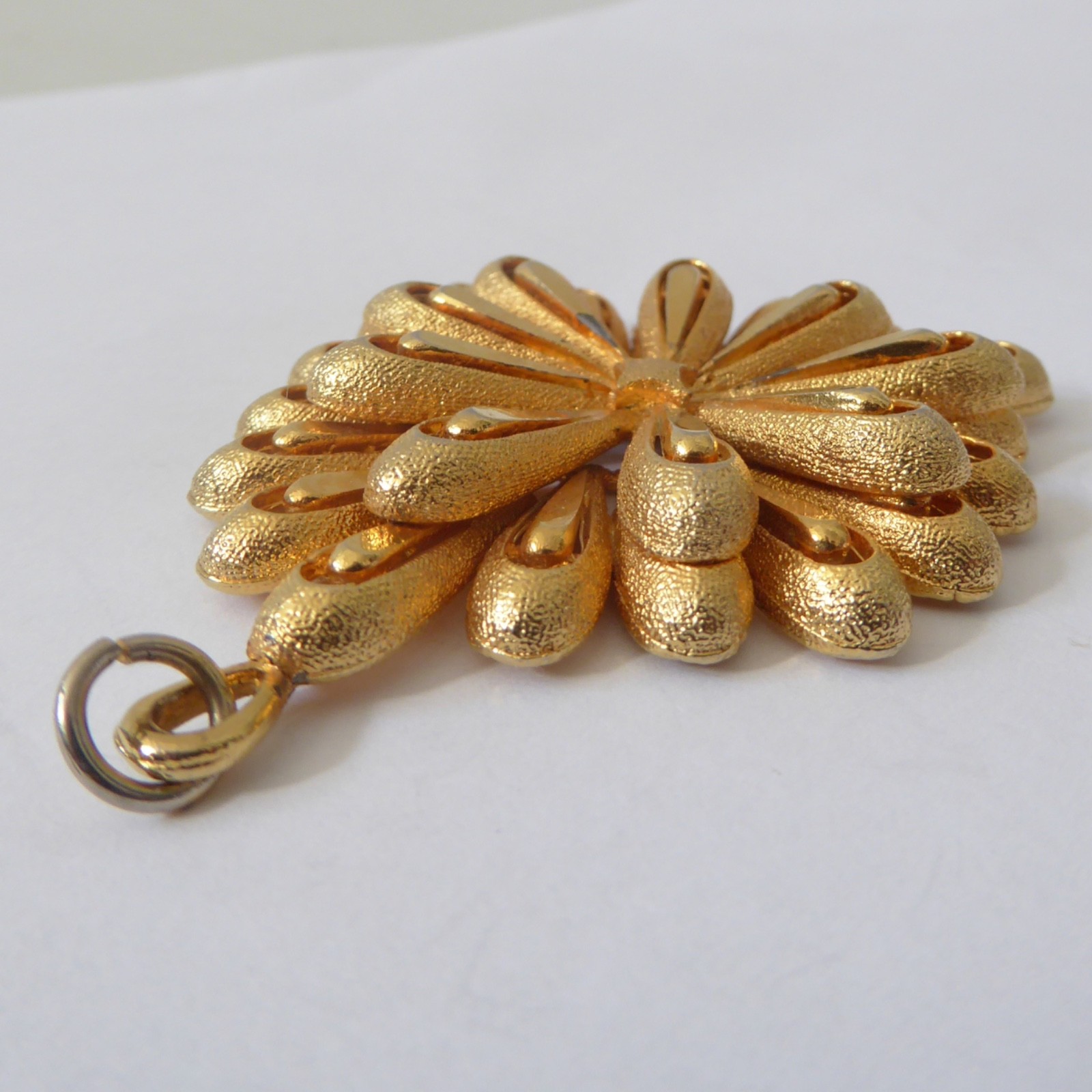 Gold tone large pendant for necklace. Vintage 1960s 1970s brutalist retro kitsch - Image 8