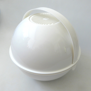Guzzini 6-pc picnic set Pic Boll 1970s vintage white round ball, retro plastic