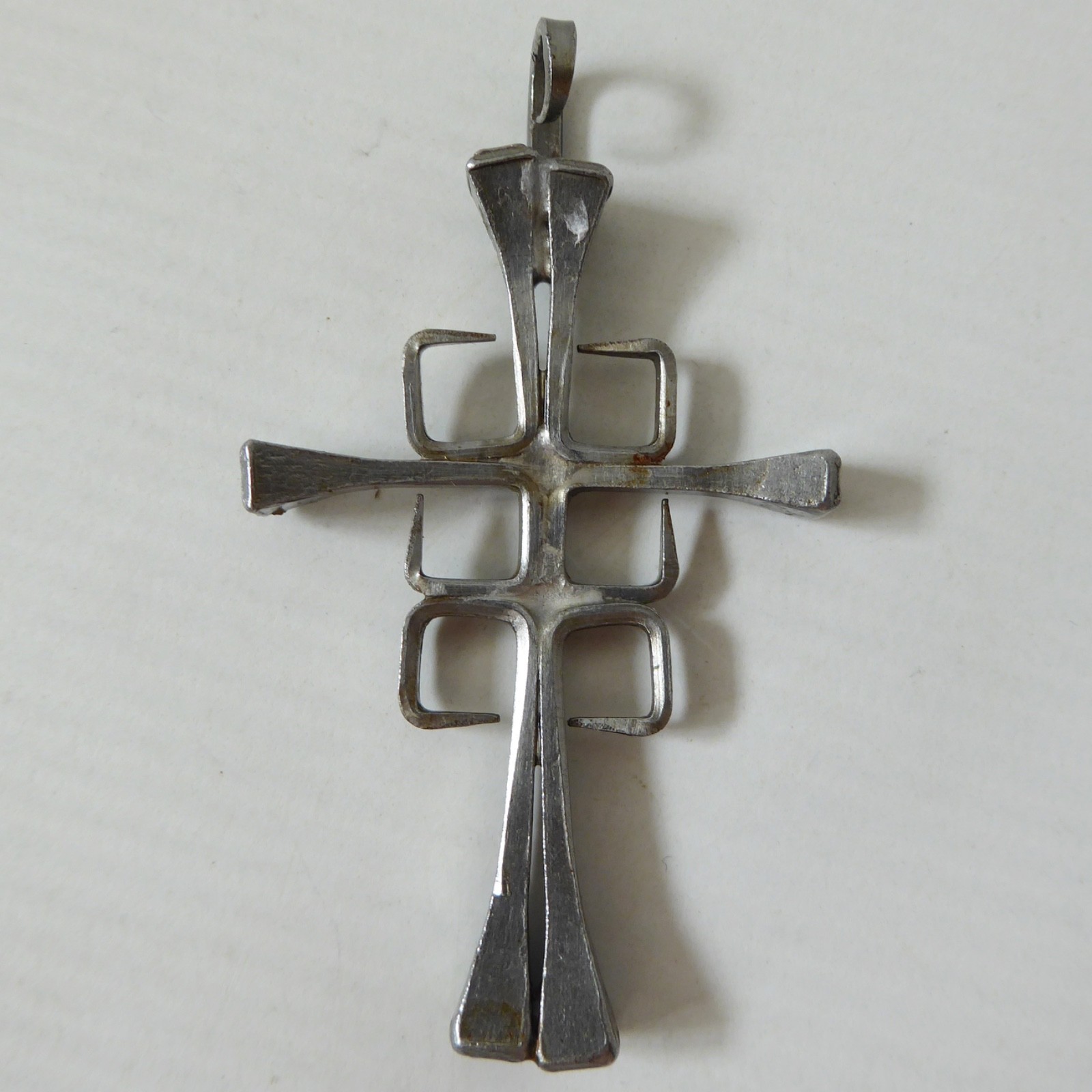 Horseshoe nail cross pendant for necklace, brutalist retro artisan boho handmade - Image 4