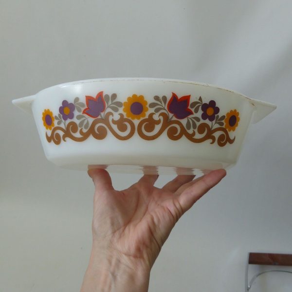 JAJ Pyrex Briarwood opal glass oval casserole dish 524 + lid + stand. 70s retro - Image 10