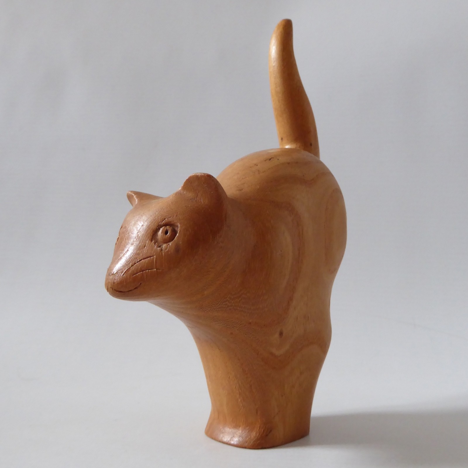 Jim Hunter carved elm blond wood cat figurine, modernist minimalist standing - Image 4