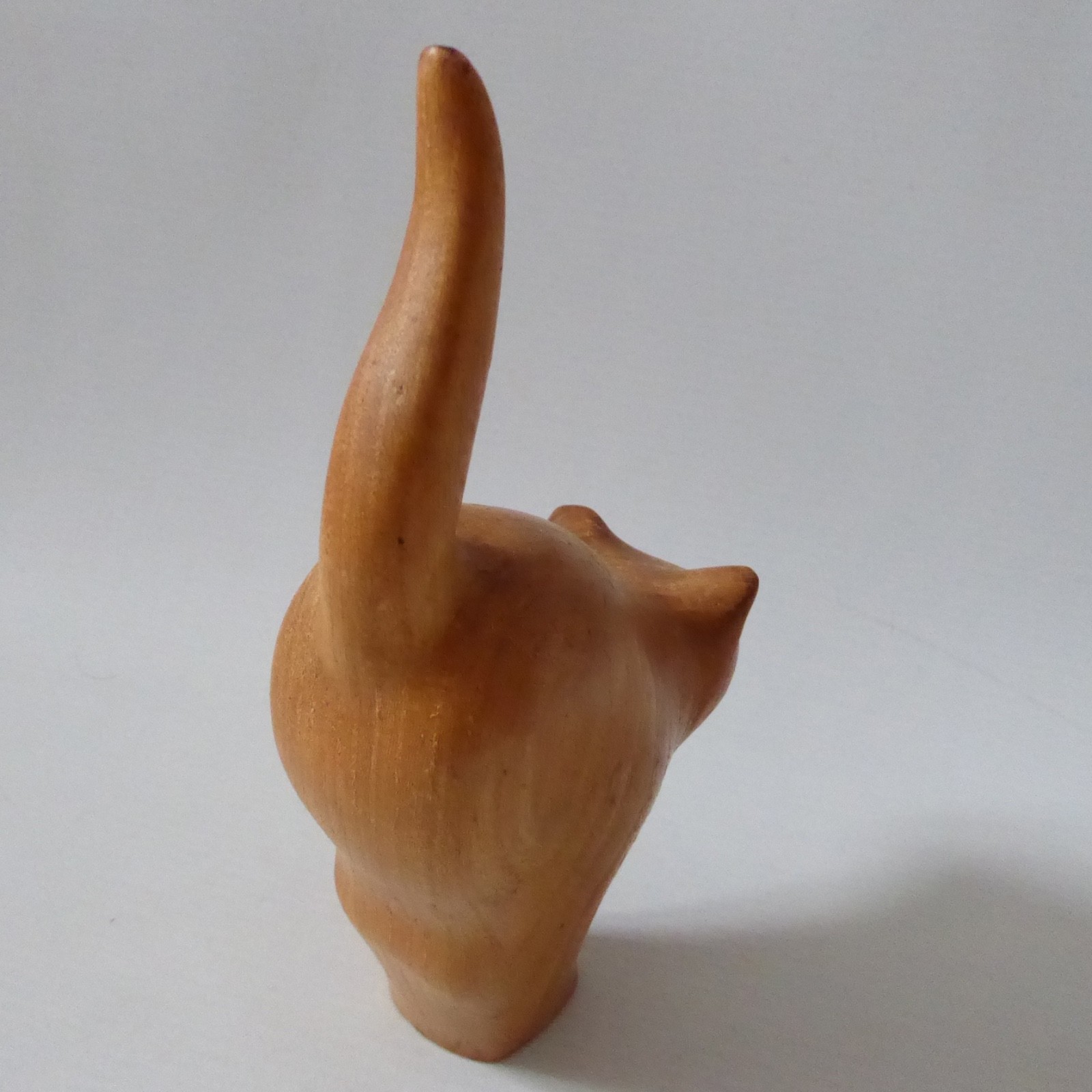 Jim Hunter carved elm blond wood cat figurine, modernist minimalist standing - Image 10