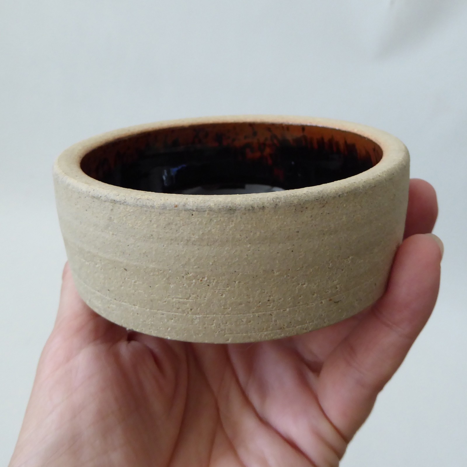 John Harlow vintage studio pottery small stoneware bowl, decorative glazed inner - Image 6