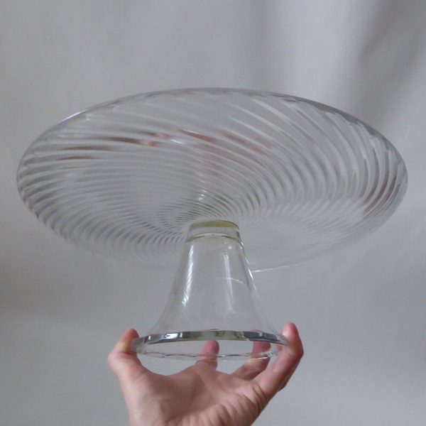 Large glass cake stand, footed round plate platter. Vintage, 12" spiralled glass - Image 4