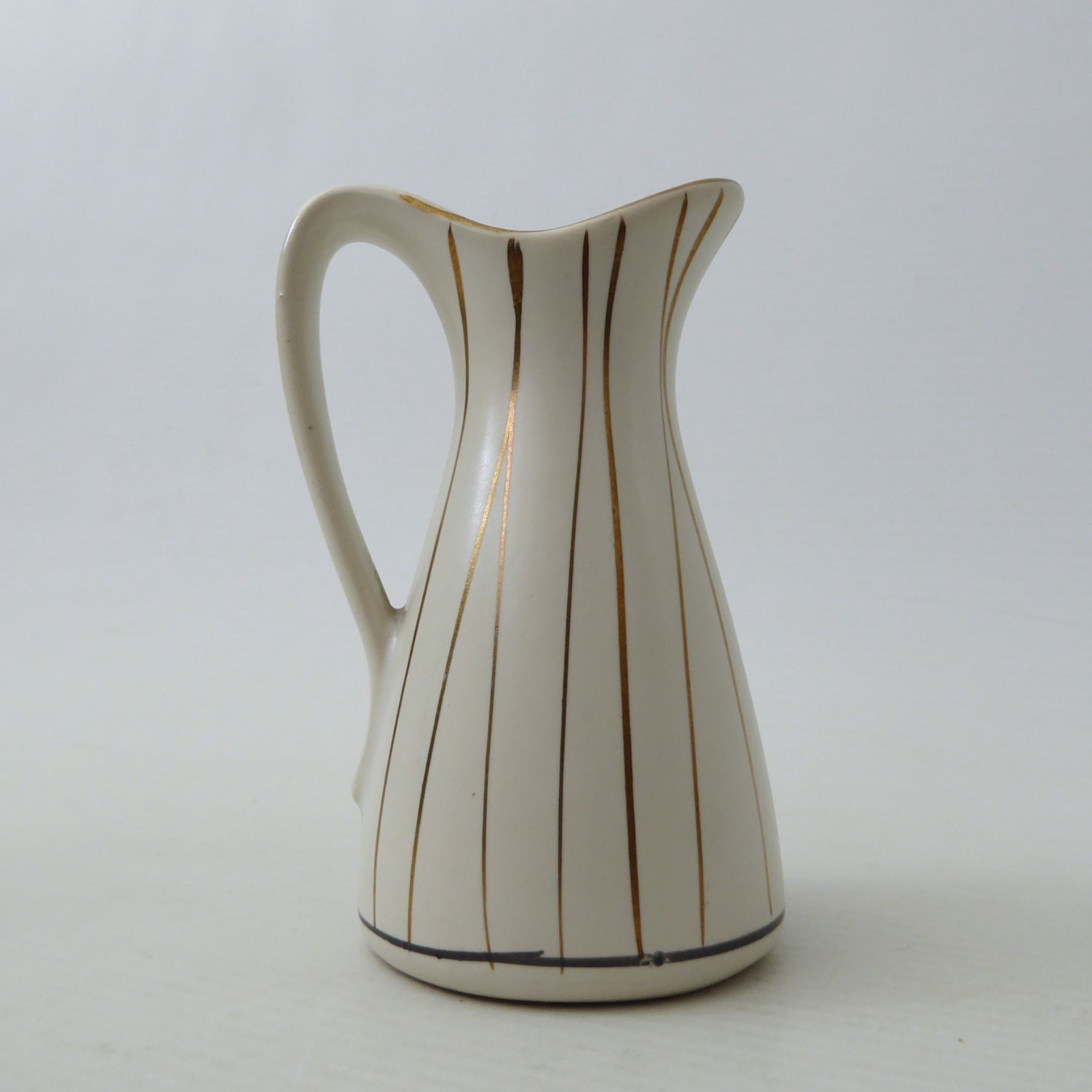 Marzi & Remy West German 2009/9 jug vase, vintage 50s hand painted gold stripes - Image 5