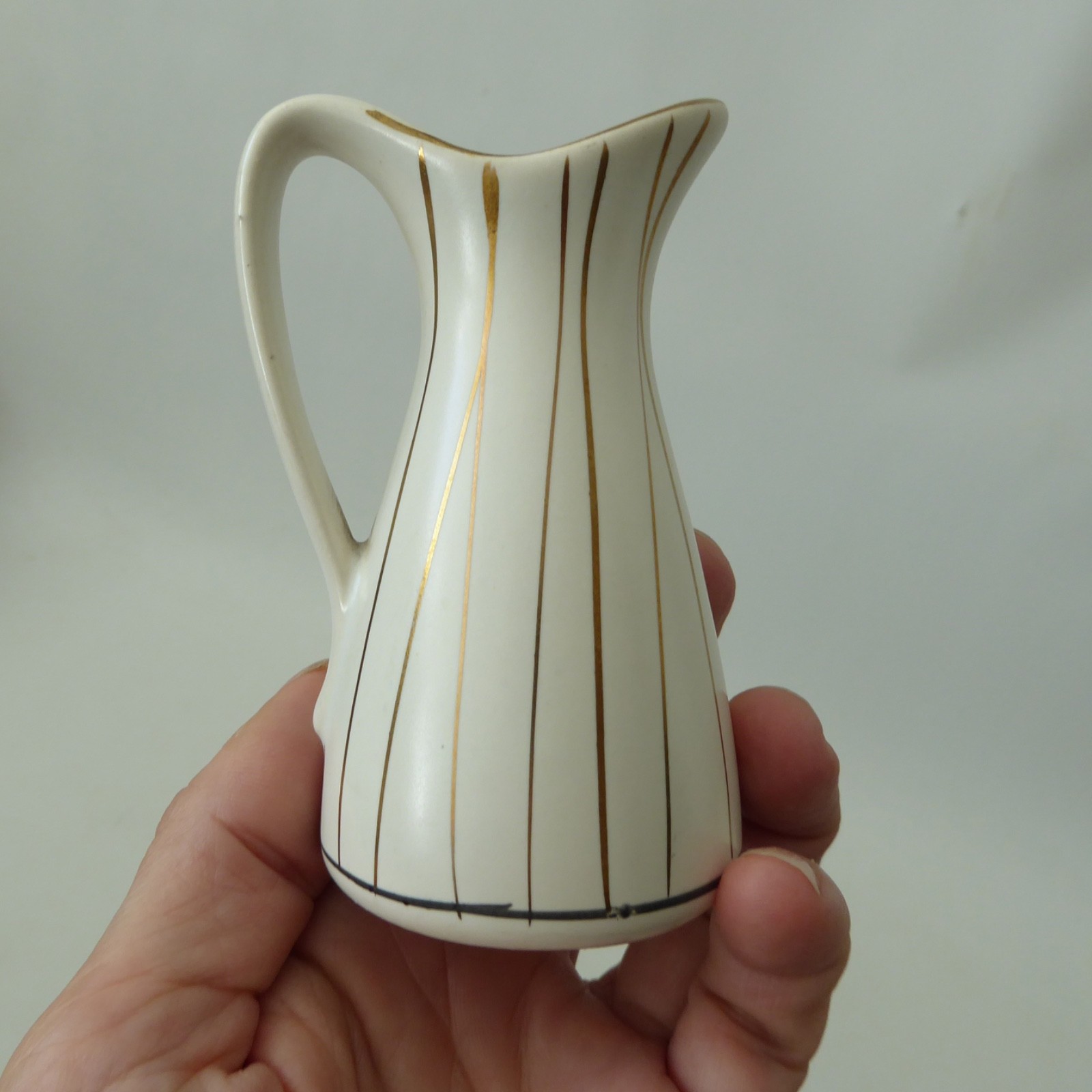 Marzi & Remy West German 2009/9 jug vase, vintage 50s hand painted gold stripes - Image 8