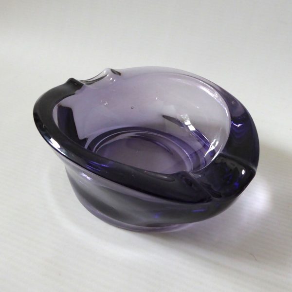 Mid century Czech František Zemek Rudolfova Hut, art glass purple ashtray bowl - Image 4