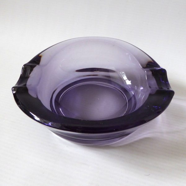 Mid century Czech František Zemek Rudolfova Hut, art glass purple ashtray bowl