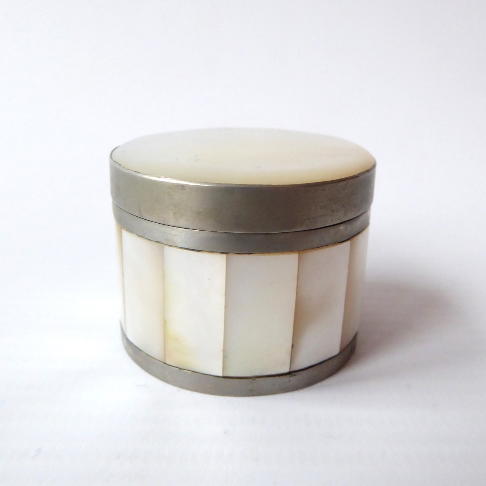 Mother of pearl shell trinket pill box container pot, white metal. Vintage small