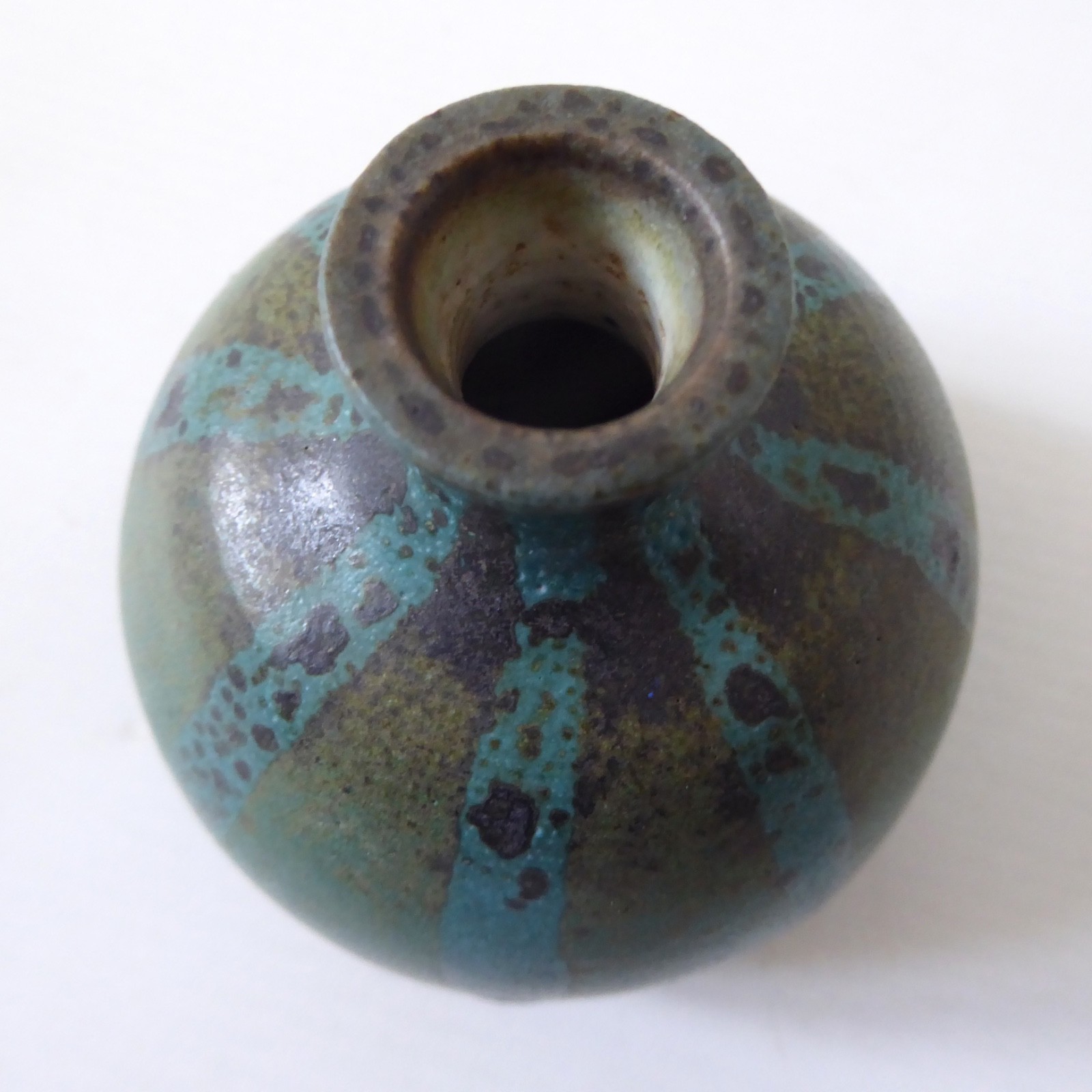 Pretty teal stripe & brown signed SP/dS studio pottery vase, small single stem - Image 4