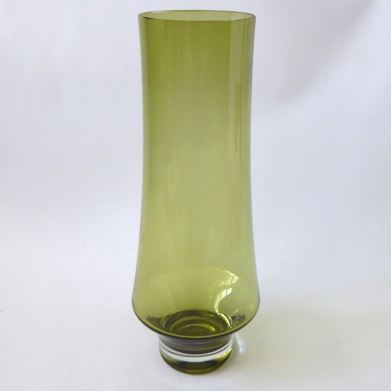 Riihimaki 1374 tall vintage art glass vase, olive green Finland Riihimaen Lasi - Image 5