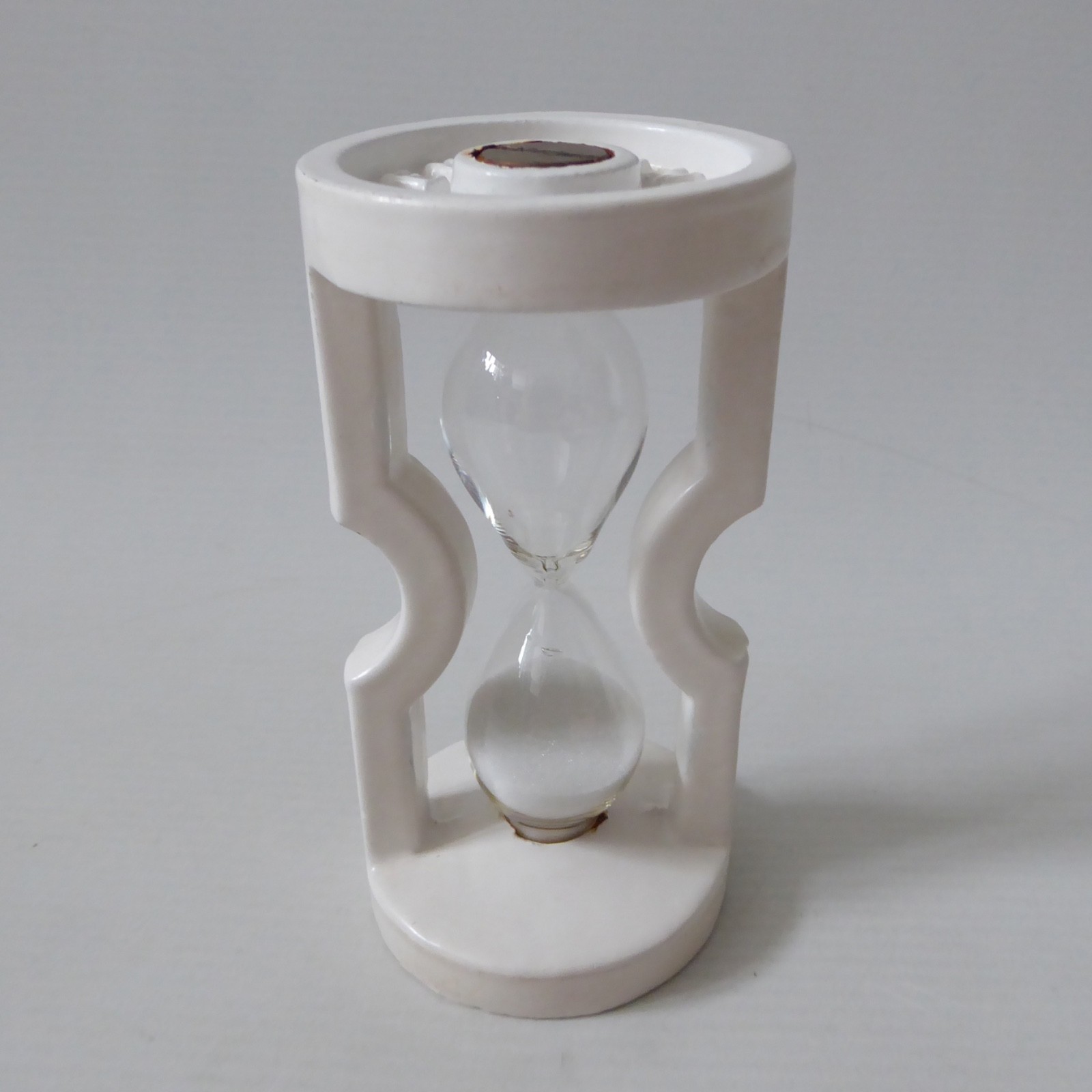 Robert Welch Victor vintage white cast iron 4 minute egg timer, hour glass. 80s - Image 3