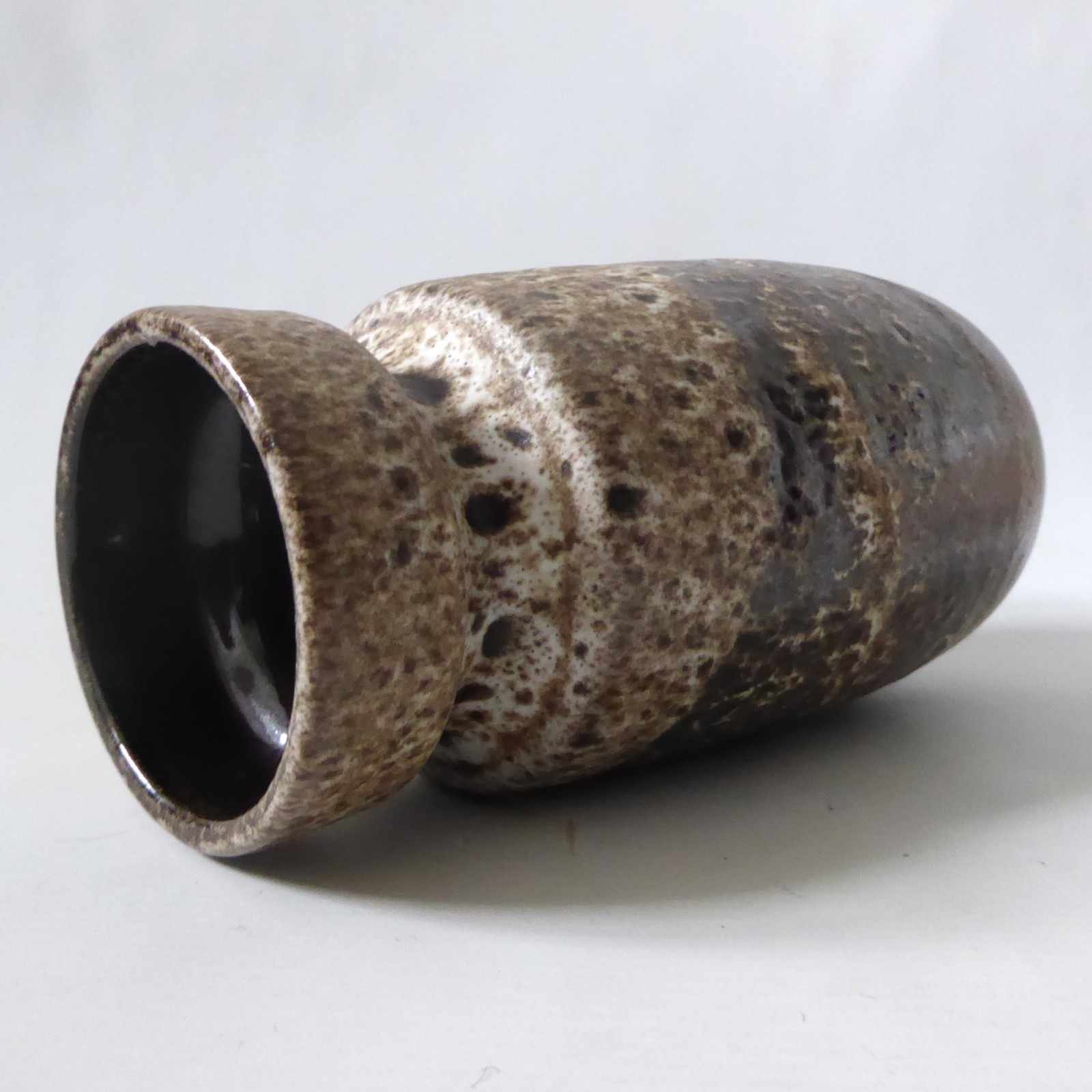 Scheurich 242-22 pottery vase, cream & dark brown, Fat Lava era, West German pot - Image 9