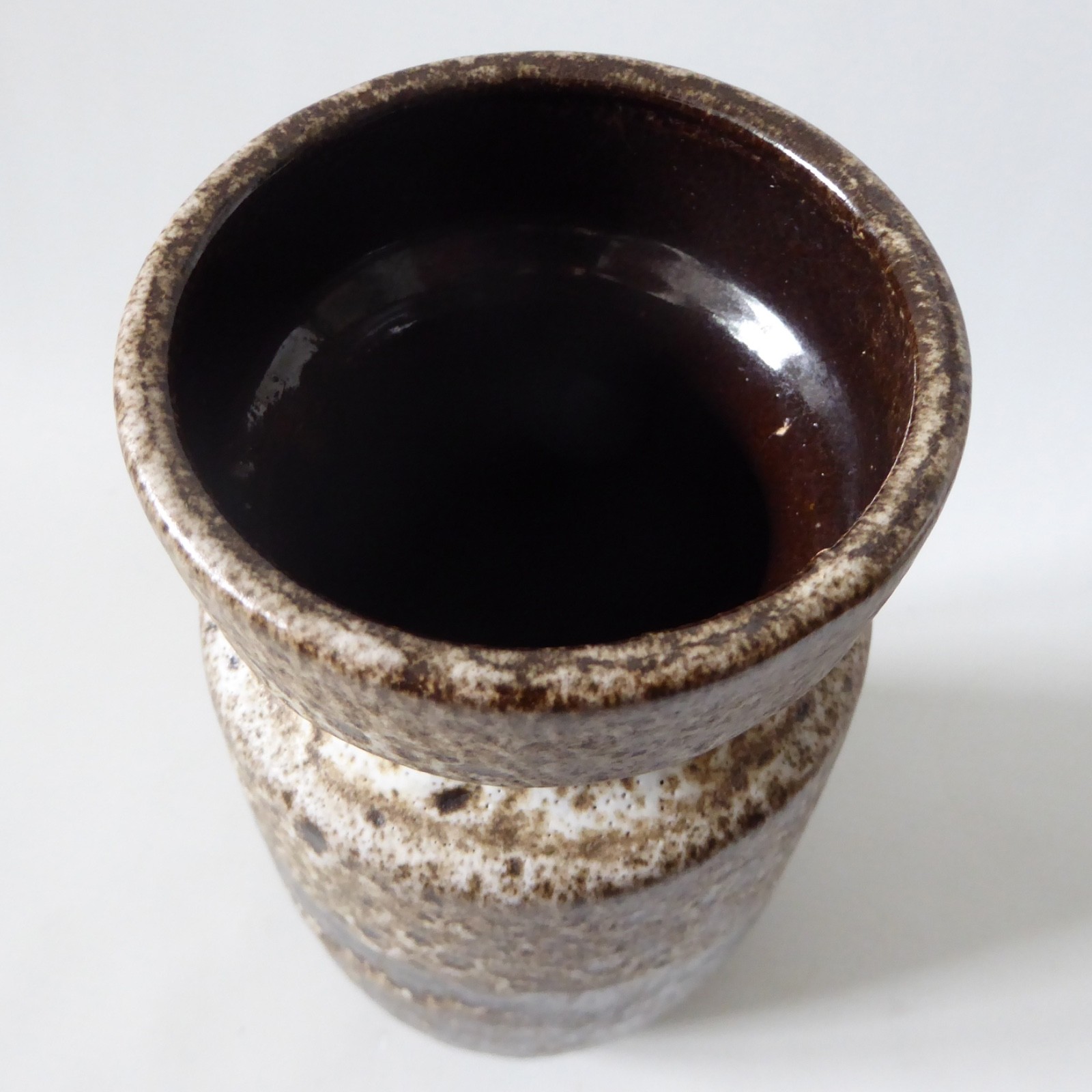 Scheurich 242-22 pottery vase, cream & dark brown, Fat Lava era, West German pot - Image 10