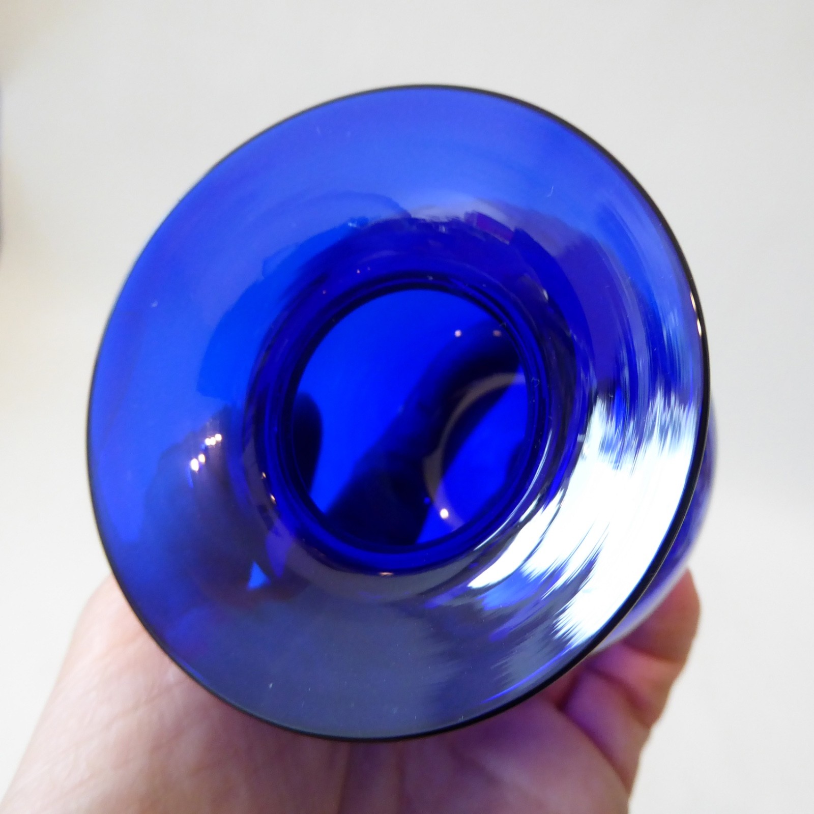 Signed 'Bristol' rich blue art glass crystal vase, rounded wide rim. Vintage - Image 6
